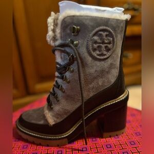 NWT Tory Burch boots